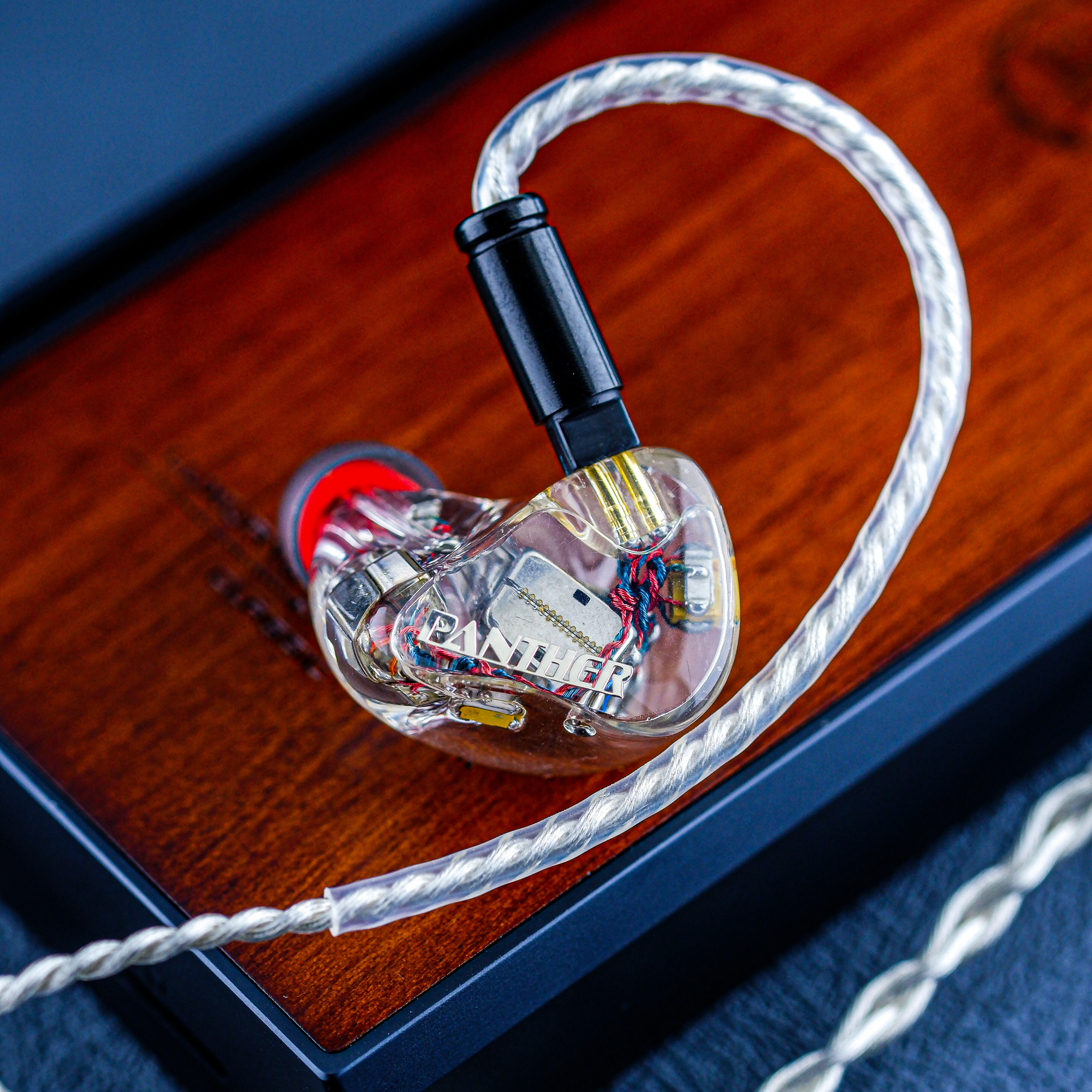 イヤホン Panther Audio LEGEND K8(Universal Fit) Panther Audio LEGEND K8(Universal Fit) | ヤマダウェブコム